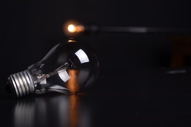 action-blur-bulb-355904-2.jpg