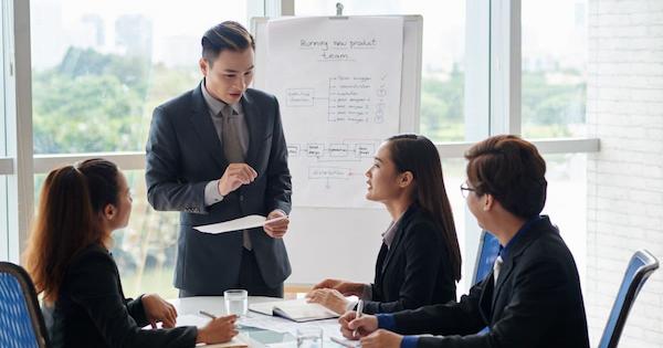 ĐIỀU GÌ TẠO NÊN MỘT GIẢNG VIÊN DOANH NGHIỆP XUẤT SẮC?