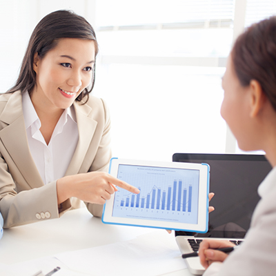 Các nhà đầu tư đang tham gia vào thị trường chứng khoán